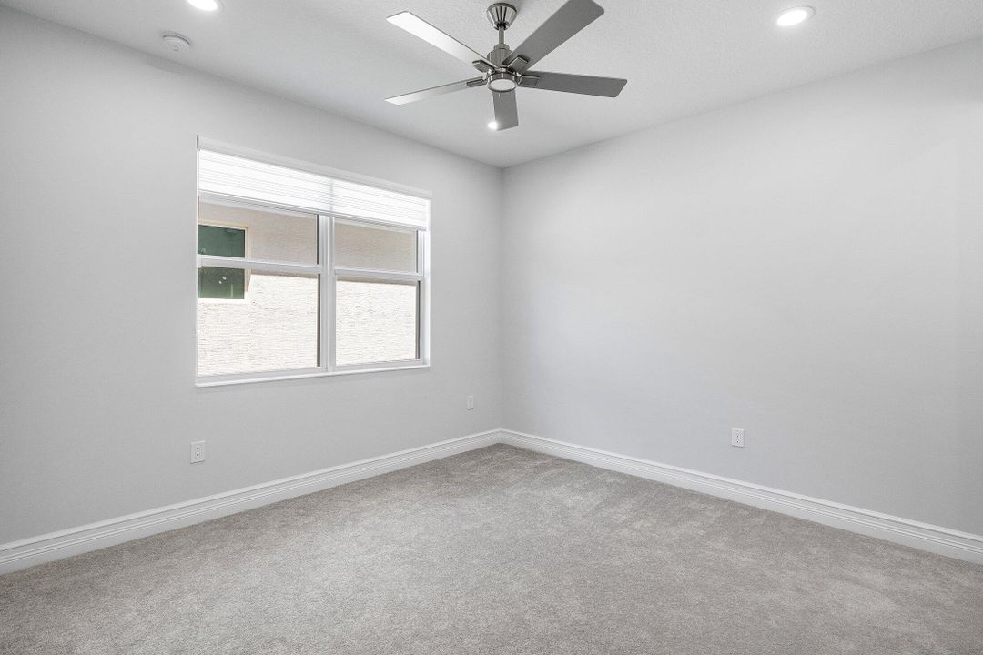 Active With Contract: $1,277,000 (6 beds, 5 baths, 3477 Square Feet)