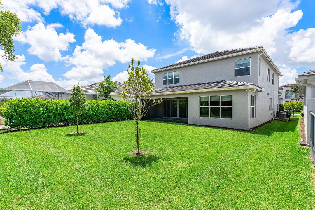 Active With Contract: $1,277,000 (6 beds, 5 baths, 3477 Square Feet)