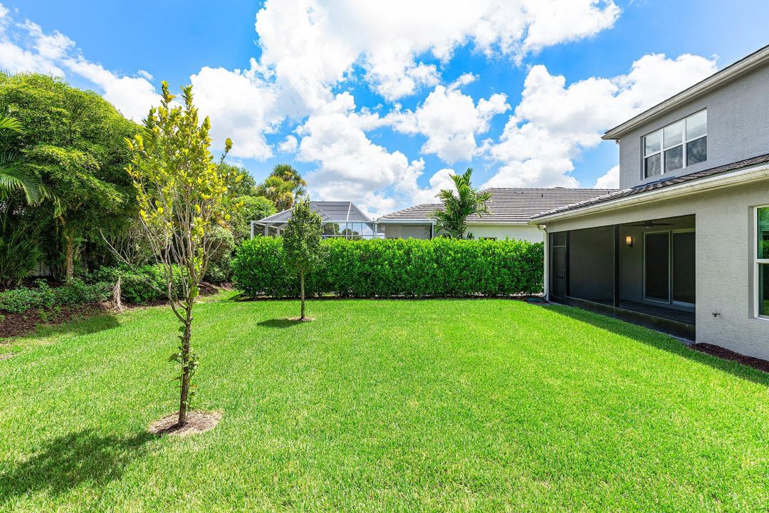 Active With Contract: $1,277,000 (6 beds, 5 baths, 3477 Square Feet)