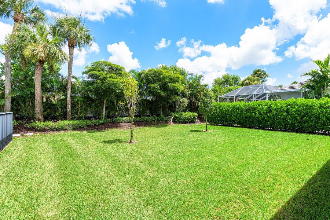 Active With Contract: $1,277,000 (6 beds, 5 baths, 3477 Square Feet)