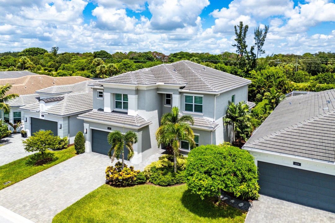 Active With Contract: $1,277,000 (6 beds, 5 baths, 3477 Square Feet)