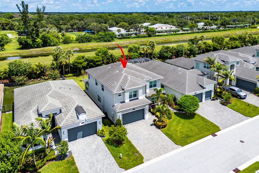 Active With Contract: $1,277,000 (6 beds, 5 baths, 3477 Square Feet)