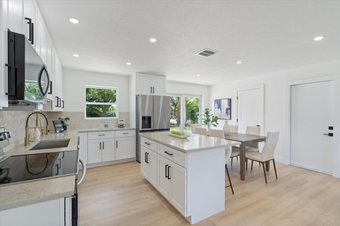 Active With Contract: $545,000 (3 beds, 2 baths, 1107 Square Feet)