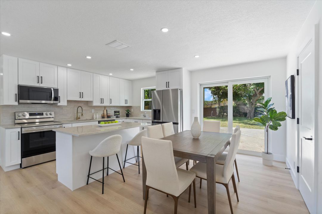 Active With Contract: $545,000 (3 beds, 2 baths, 1107 Square Feet)