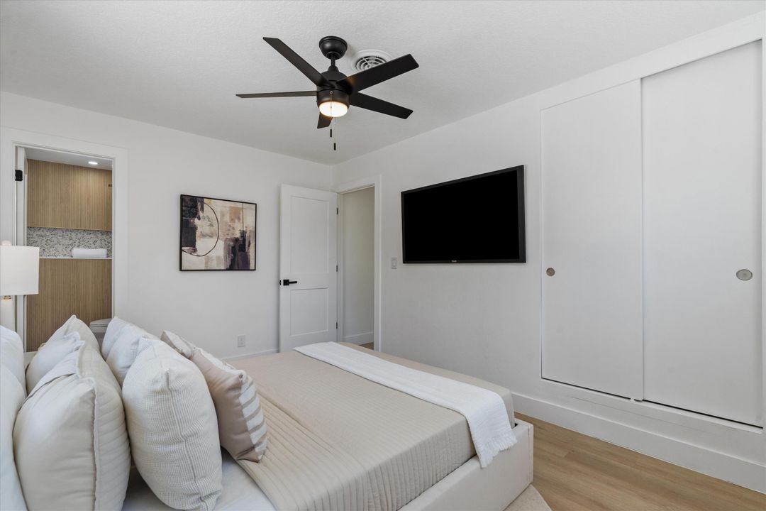 Active With Contract: $545,000 (3 beds, 2 baths, 1107 Square Feet)