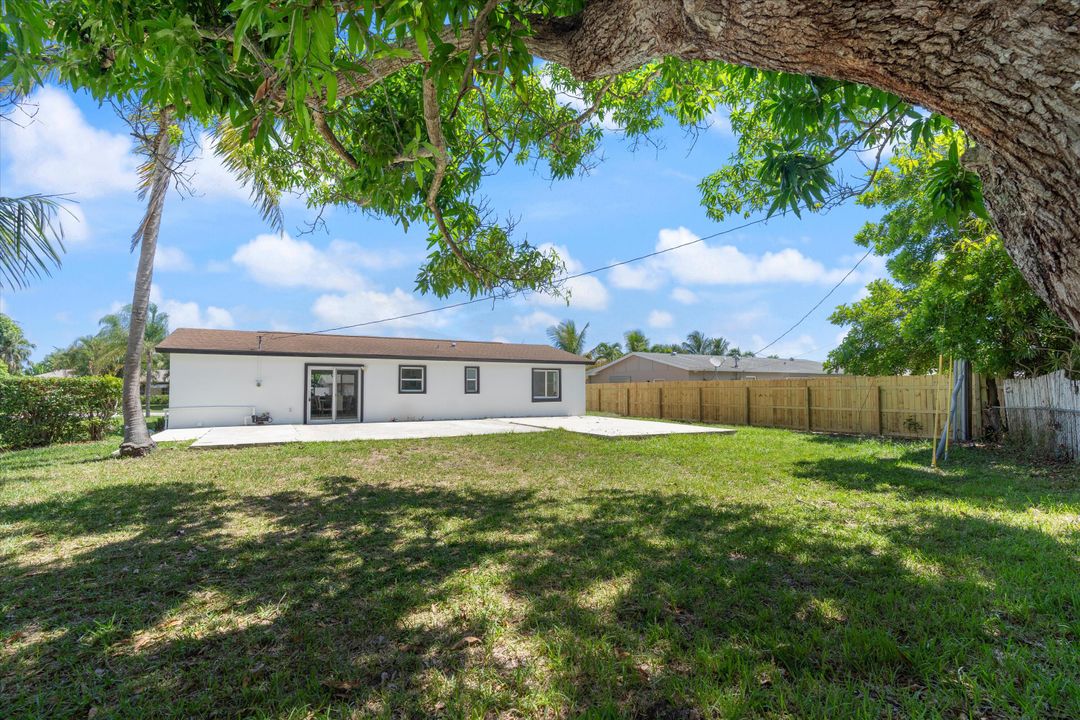 Active With Contract: $545,000 (3 beds, 2 baths, 1107 Square Feet)