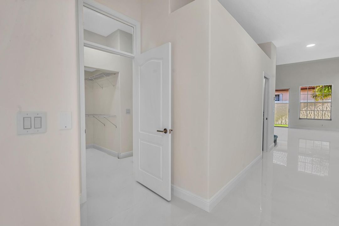 Active With Contract: $4,500 (4 beds, 3 baths, 2403 Square Feet)