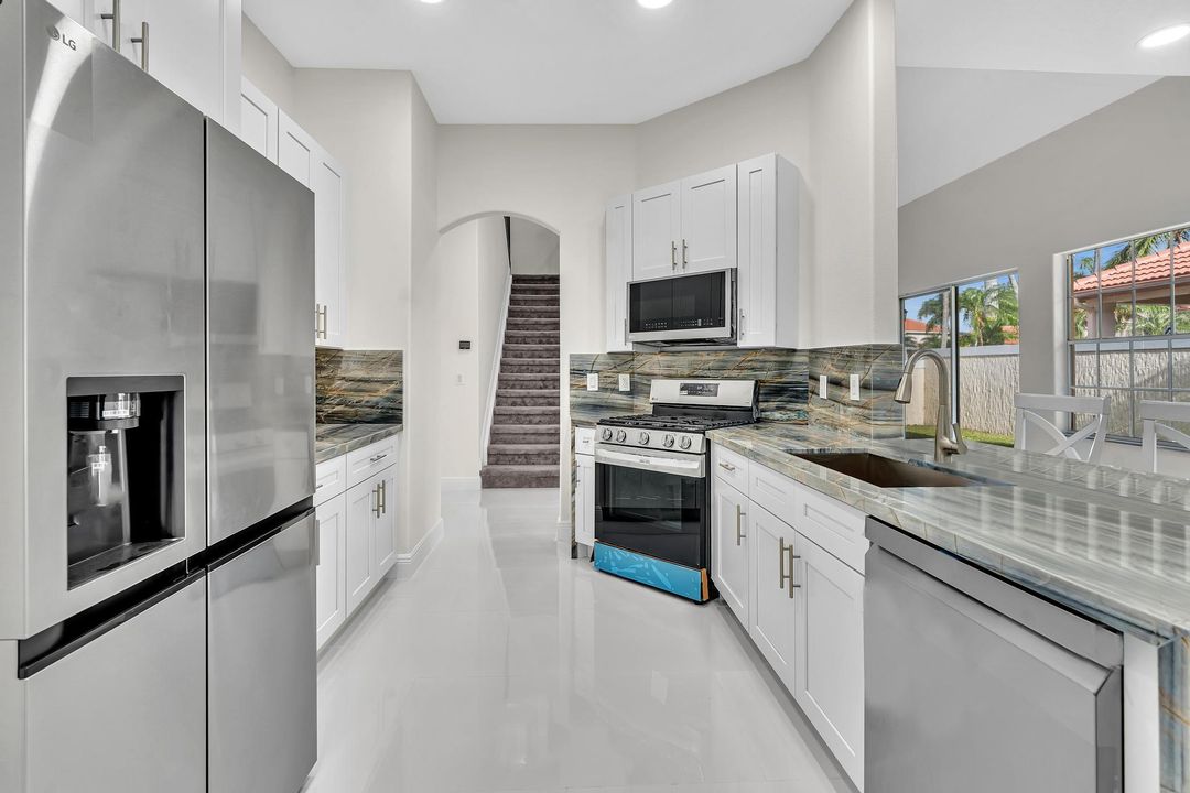 Active With Contract: $4,500 (4 beds, 3 baths, 2403 Square Feet)