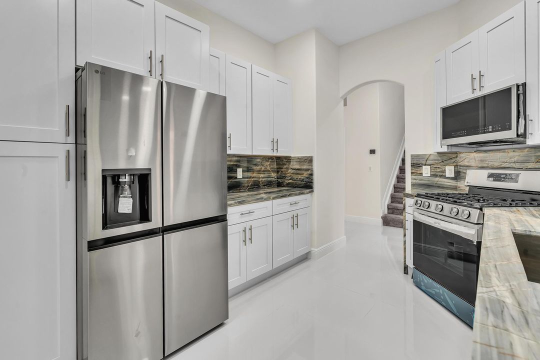 Active With Contract: $4,500 (4 beds, 3 baths, 2403 Square Feet)