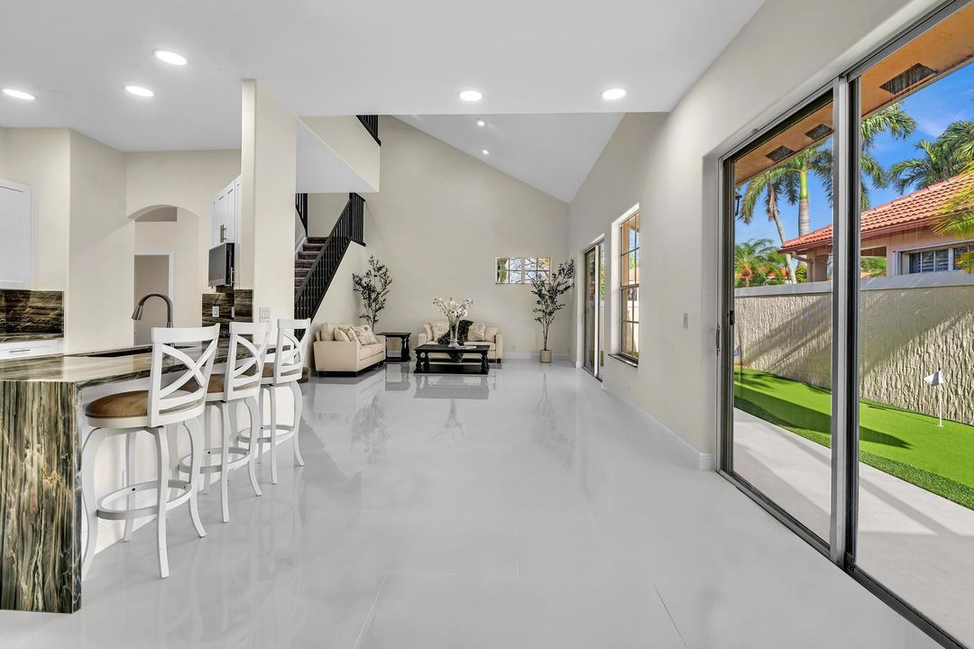 Active With Contract: $4,500 (4 beds, 3 baths, 2403 Square Feet)