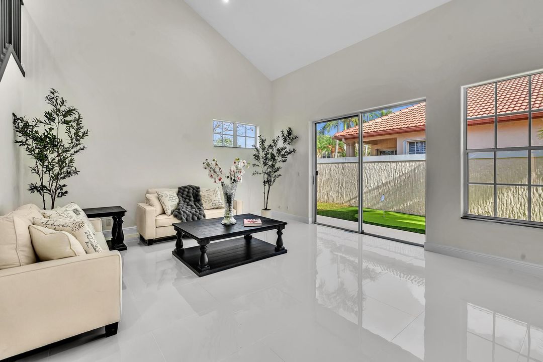 Active With Contract: $4,500 (4 beds, 3 baths, 2403 Square Feet)