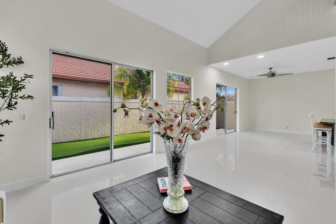 Active With Contract: $4,500 (4 beds, 3 baths, 2403 Square Feet)