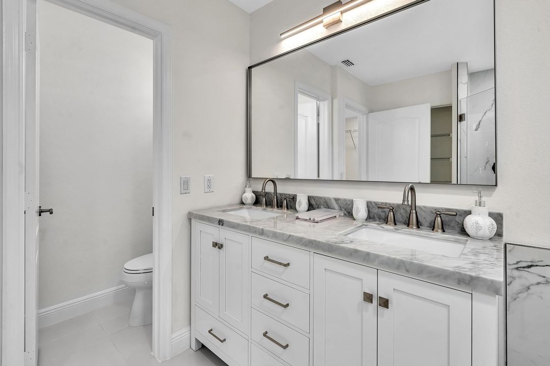 Active With Contract: $4,500 (4 beds, 3 baths, 2403 Square Feet)