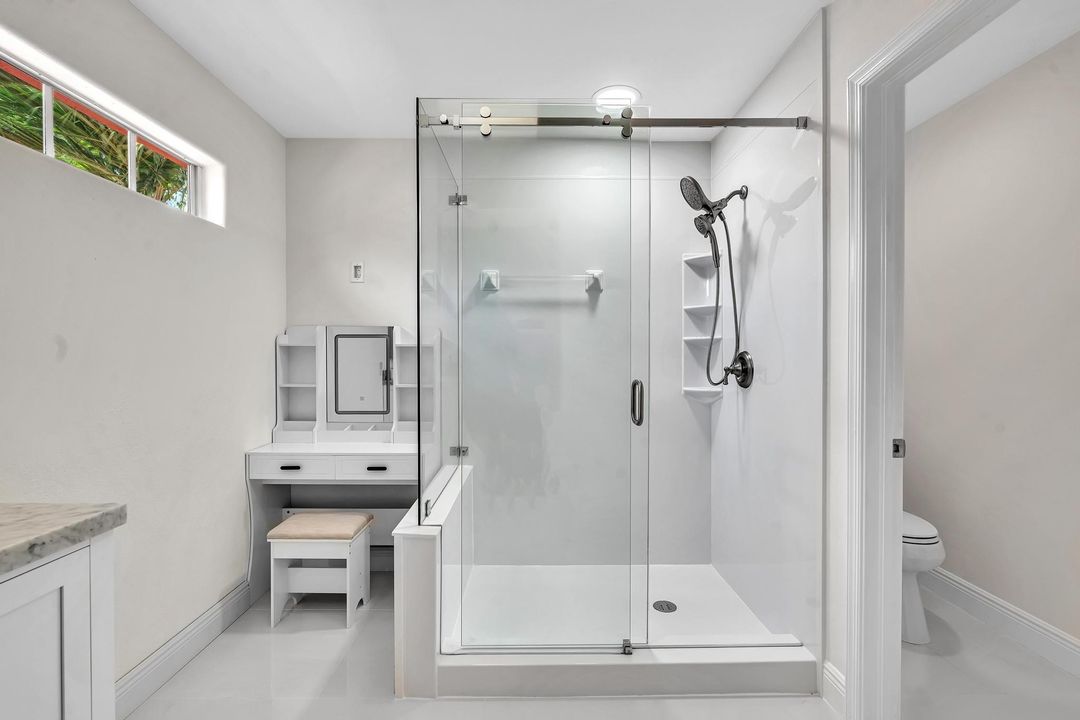 Active With Contract: $4,500 (4 beds, 3 baths, 2403 Square Feet)