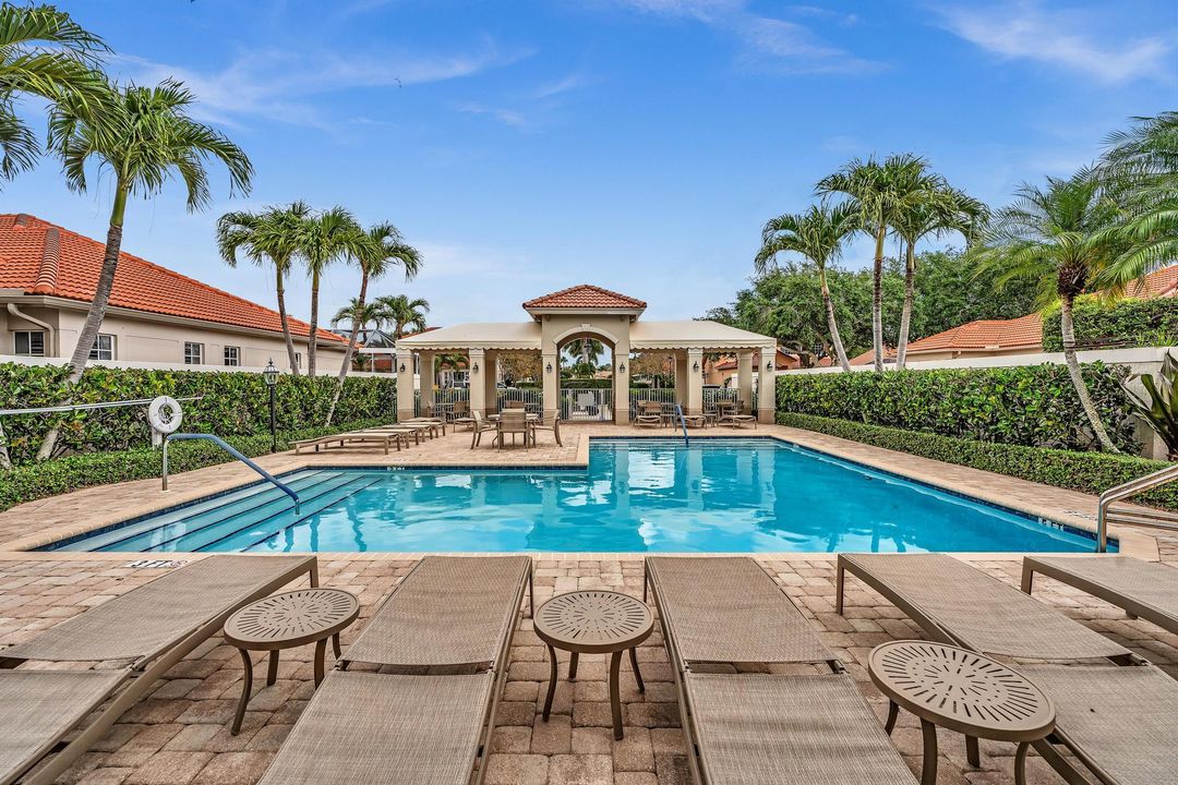 Active With Contract: $4,500 (4 beds, 3 baths, 2403 Square Feet)