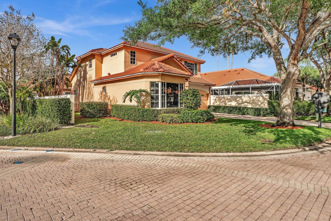 Active With Contract: $4,500 (4 beds, 3 baths, 2403 Square Feet)