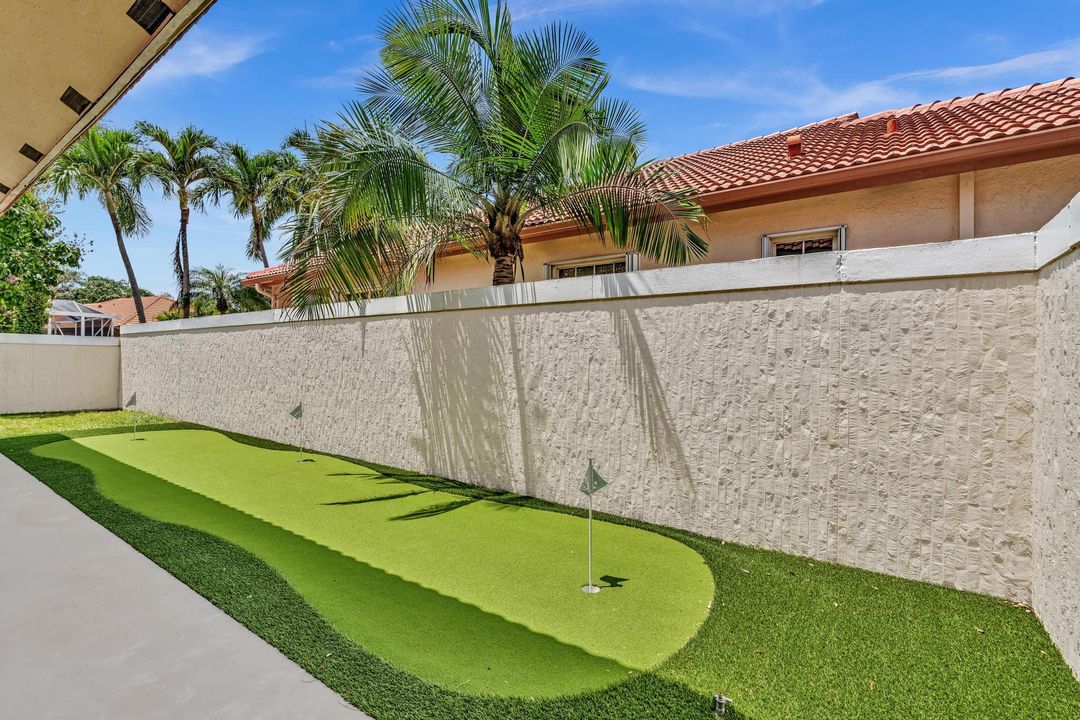 Active With Contract: $4,500 (4 beds, 3 baths, 2403 Square Feet)