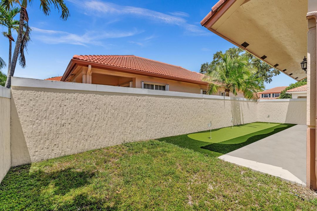 Active With Contract: $4,500 (4 beds, 3 baths, 2403 Square Feet)