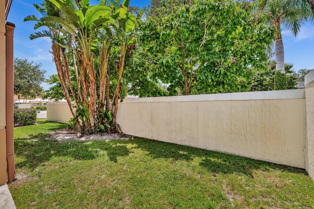 Active With Contract: $4,500 (4 beds, 3 baths, 2403 Square Feet)