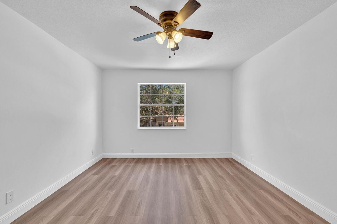 Active With Contract: $4,500 (4 beds, 3 baths, 2403 Square Feet)