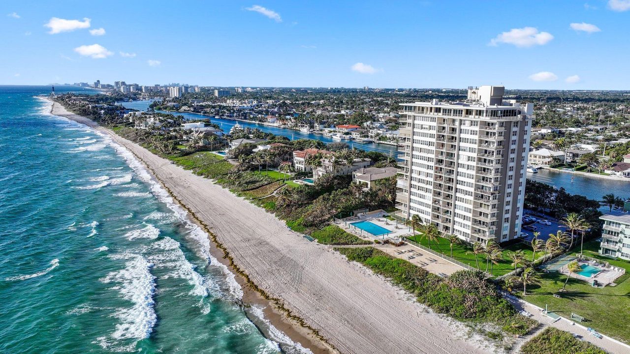 Active With Contract: $649,900 (2 beds, 2 baths, 1154 Square Feet)