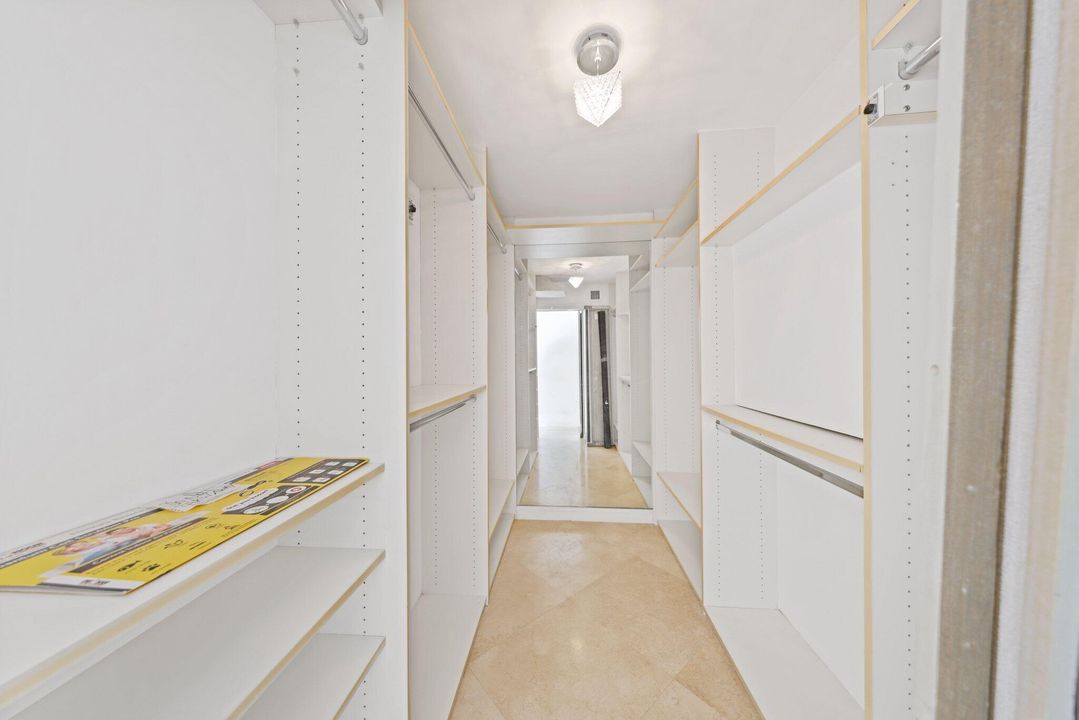 Active With Contract: $649,900 (2 beds, 2 baths, 1154 Square Feet)