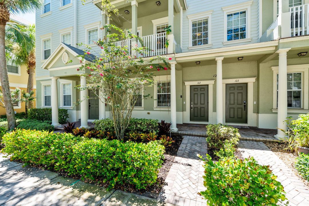 最近售出: $410,000 (3 贝兹, 2 浴室, 1542 平方英尺)