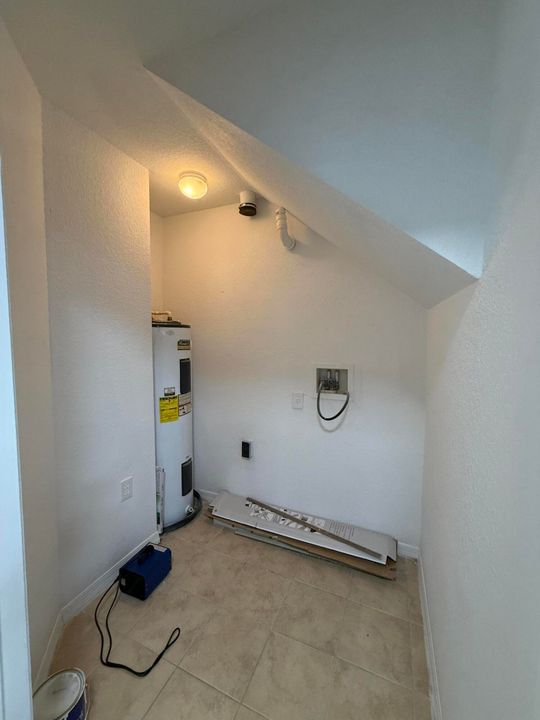 В аренду: $1,300 (1 спален, 1 ванн, 781 Квадратных фут)