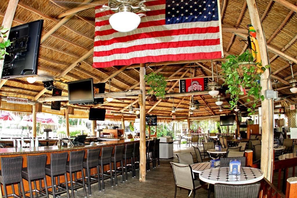 For Sale: $139,999 (1 beds, 1 baths, 279 Square Feet)