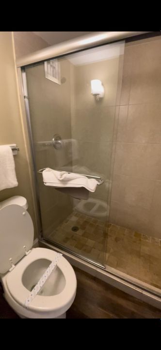 For Sale: $139,999 (1 beds, 1 baths, 279 Square Feet)