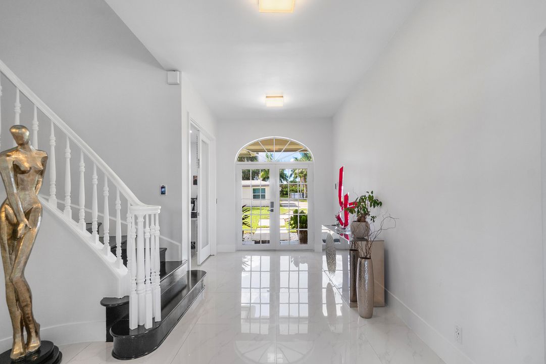 For Sale: $5,795,000 (3 beds, 3 baths, 3286 Square Feet)