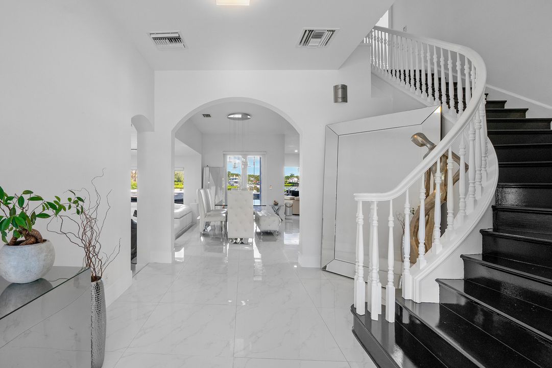 For Sale: $5,795,000 (3 beds, 3 baths, 3286 Square Feet)