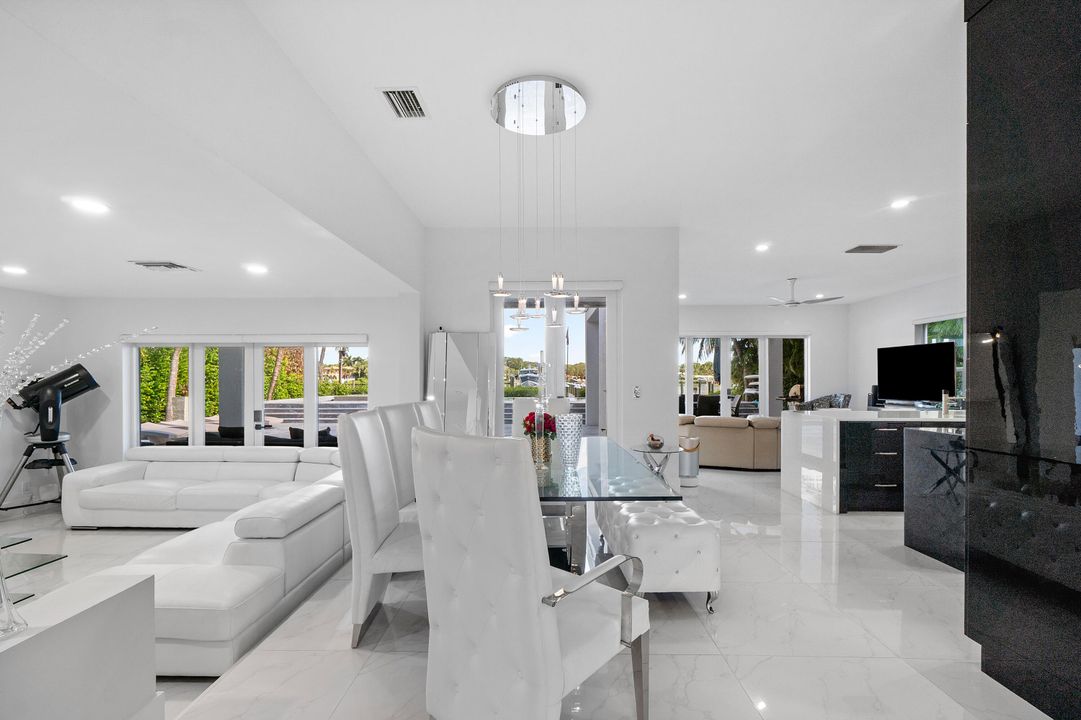 For Sale: $5,795,000 (3 beds, 3 baths, 3286 Square Feet)