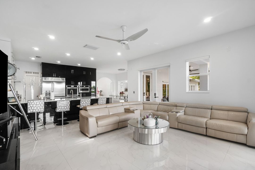 For Sale: $5,795,000 (3 beds, 3 baths, 3286 Square Feet)