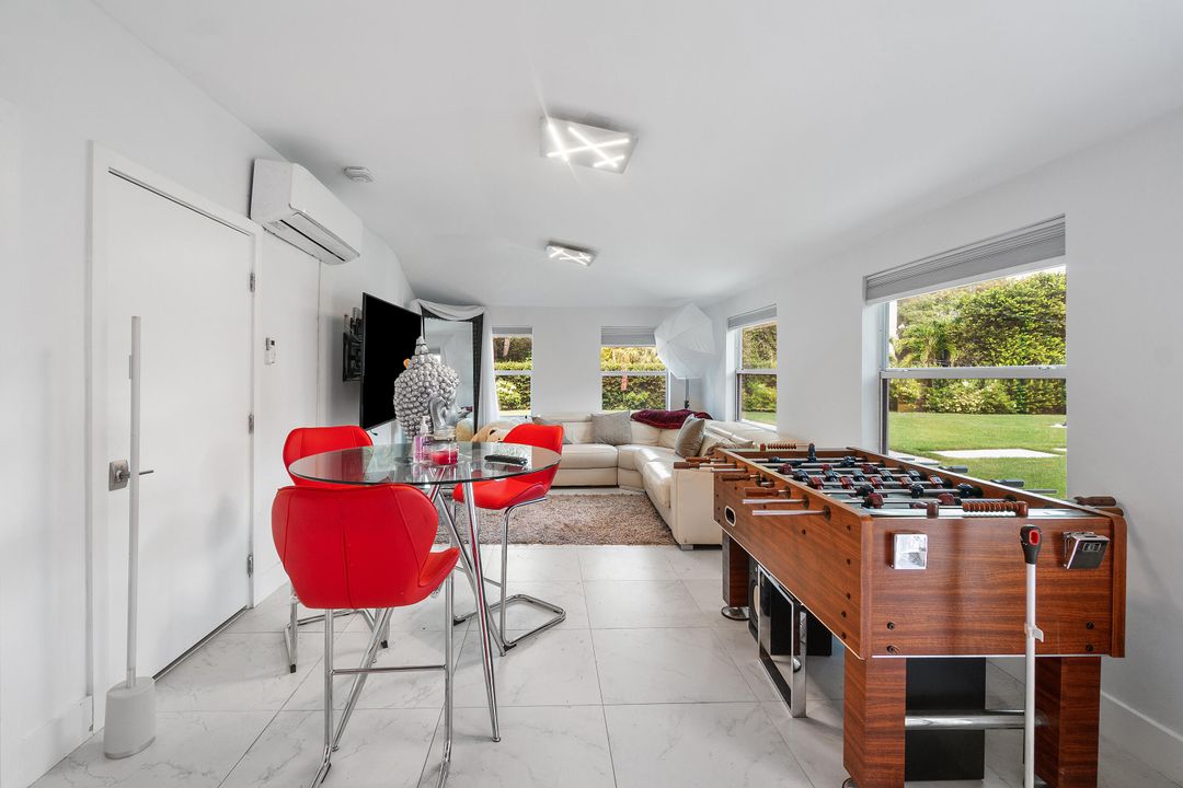 For Sale: $5,795,000 (3 beds, 3 baths, 3286 Square Feet)