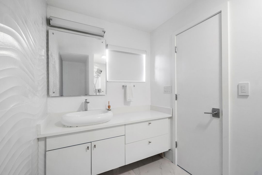 For Sale: $5,795,000 (3 beds, 3 baths, 3286 Square Feet)