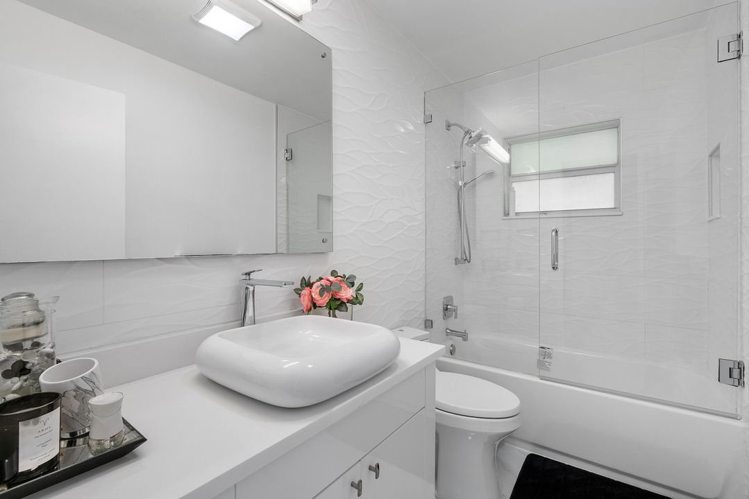 For Sale: $5,795,000 (3 beds, 3 baths, 3286 Square Feet)