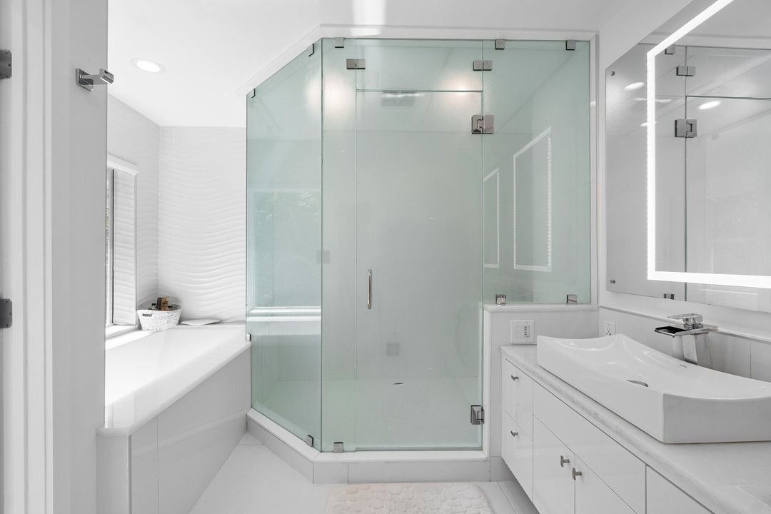 For Sale: $5,795,000 (3 beds, 3 baths, 3286 Square Feet)