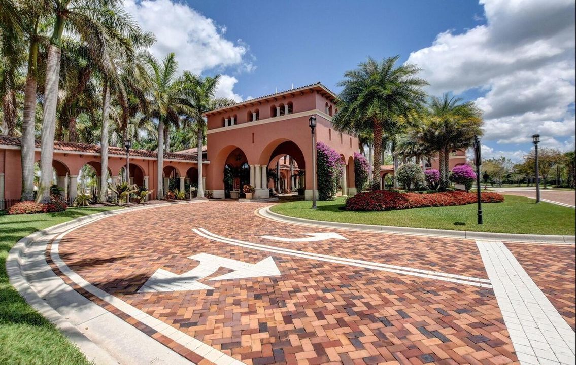 Под контрактом: $5,800 (2 спален, 2 ванн, 1851 Квадратных фут)