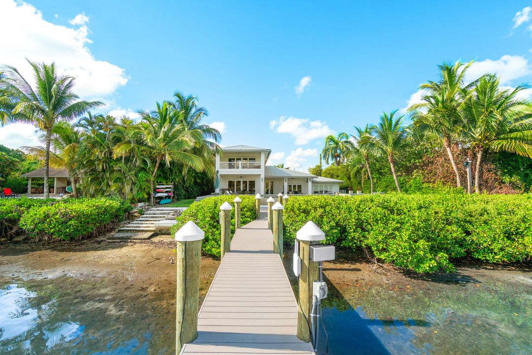 For Sale: $5,795,000 (3 beds, 3 baths, 3286 Square Feet)