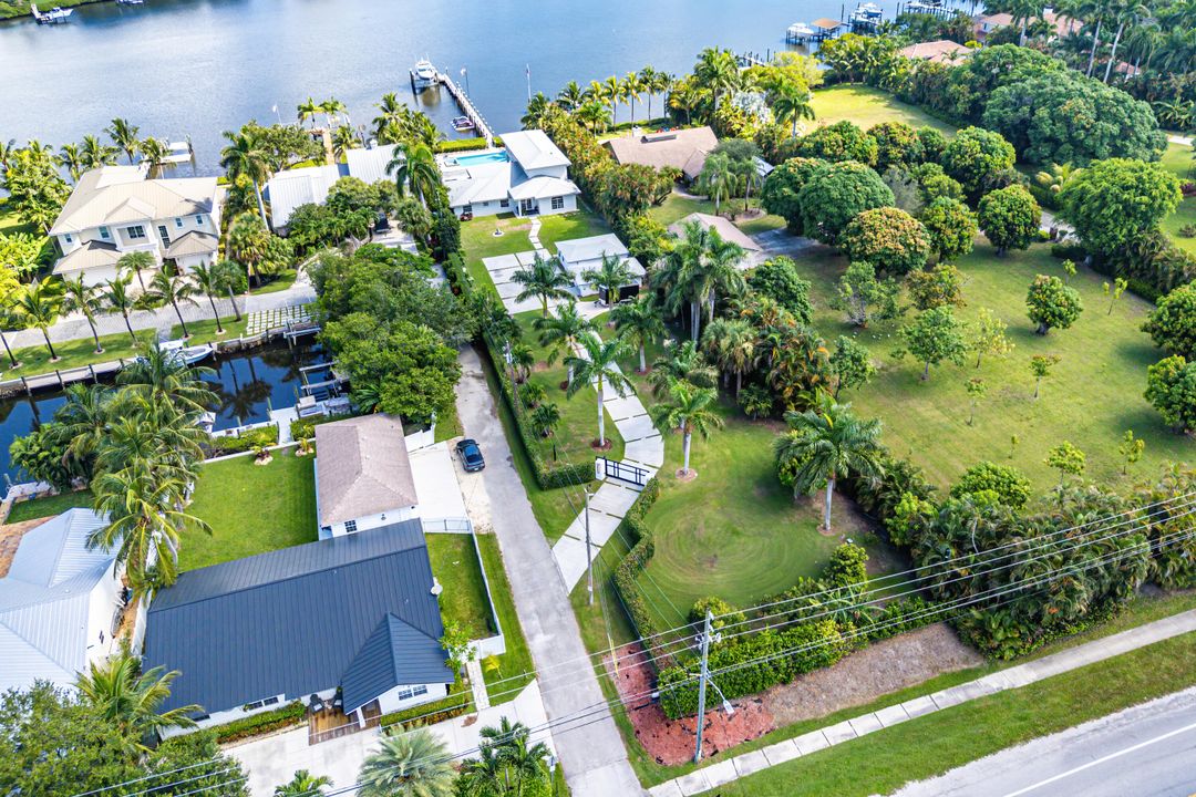 For Sale: $5,795,000 (3 beds, 3 baths, 3286 Square Feet)