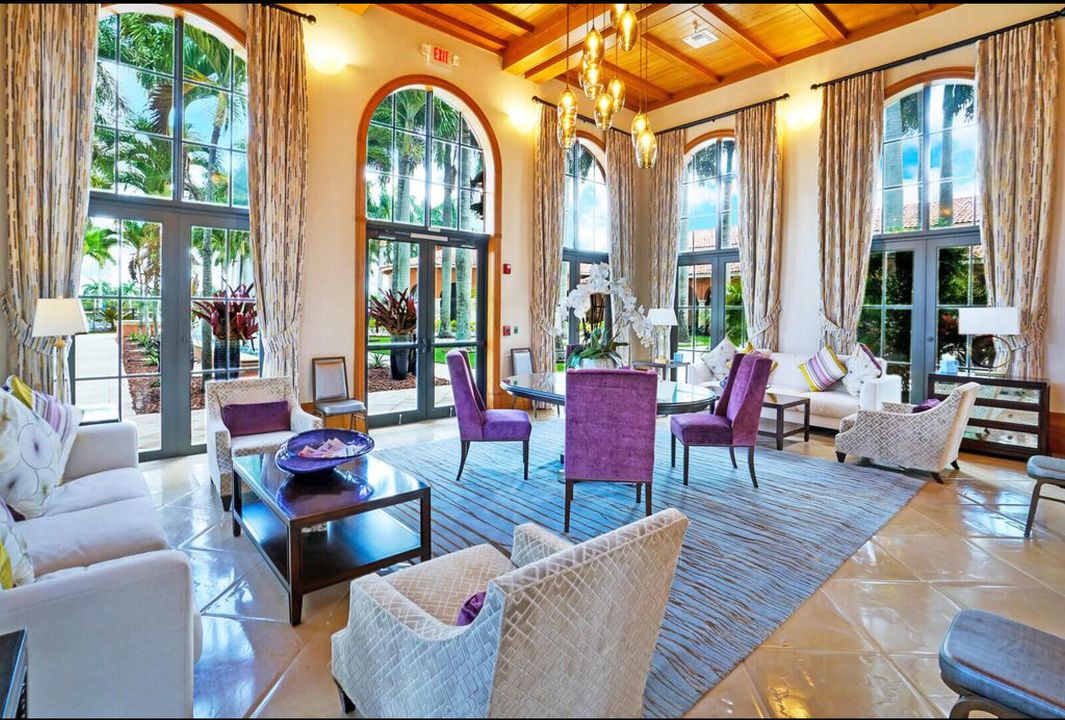 Под контрактом: $5,800 (2 спален, 2 ванн, 1851 Квадратных фут)