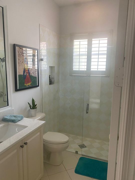 Под контрактом: $5,800 (2 спален, 2 ванн, 1851 Квадратных фут)