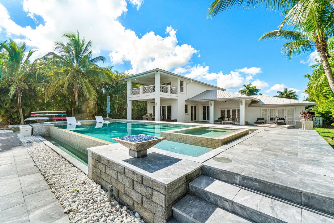 For Sale: $5,795,000 (3 beds, 3 baths, 3286 Square Feet)