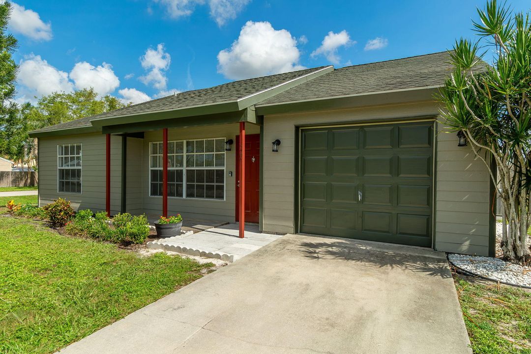 Active With Contract: $429,900 (3 beds, 2 baths, 1335 Square Feet)