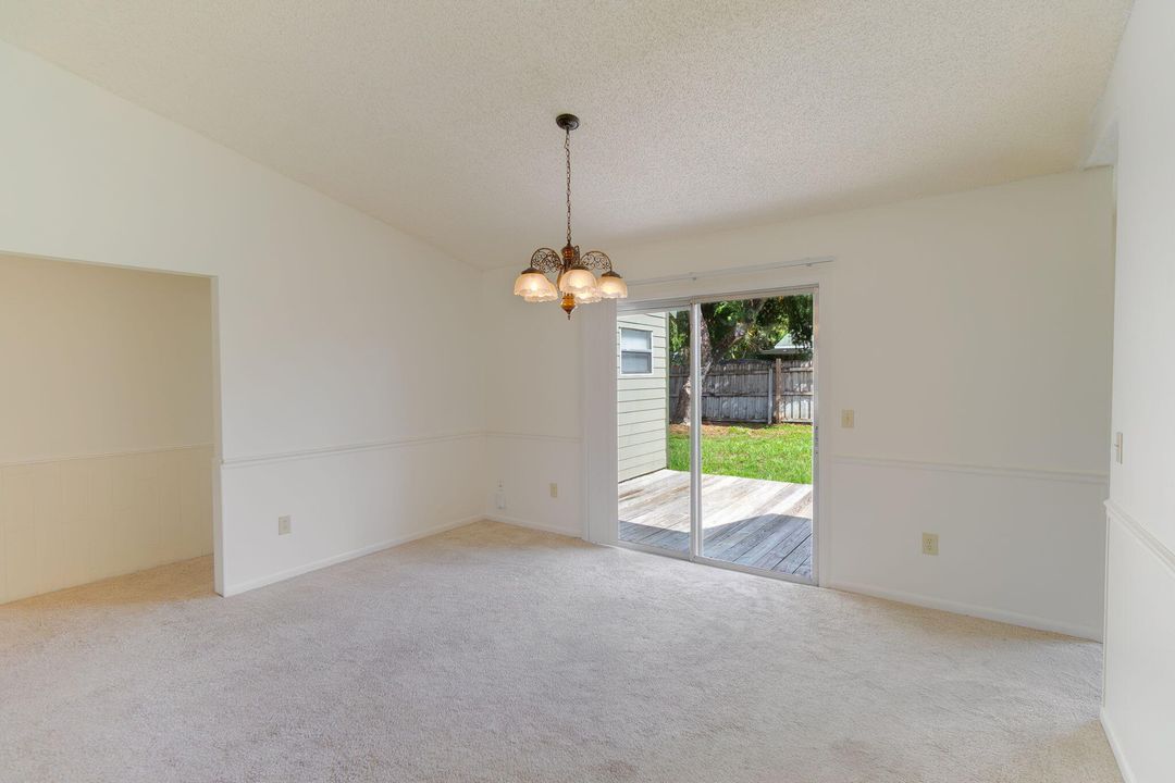 Active With Contract: $429,900 (3 beds, 2 baths, 1335 Square Feet)