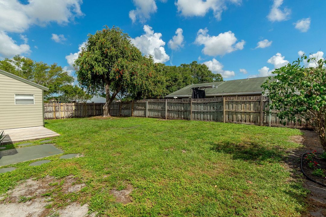 Active With Contract: $429,900 (3 beds, 2 baths, 1335 Square Feet)