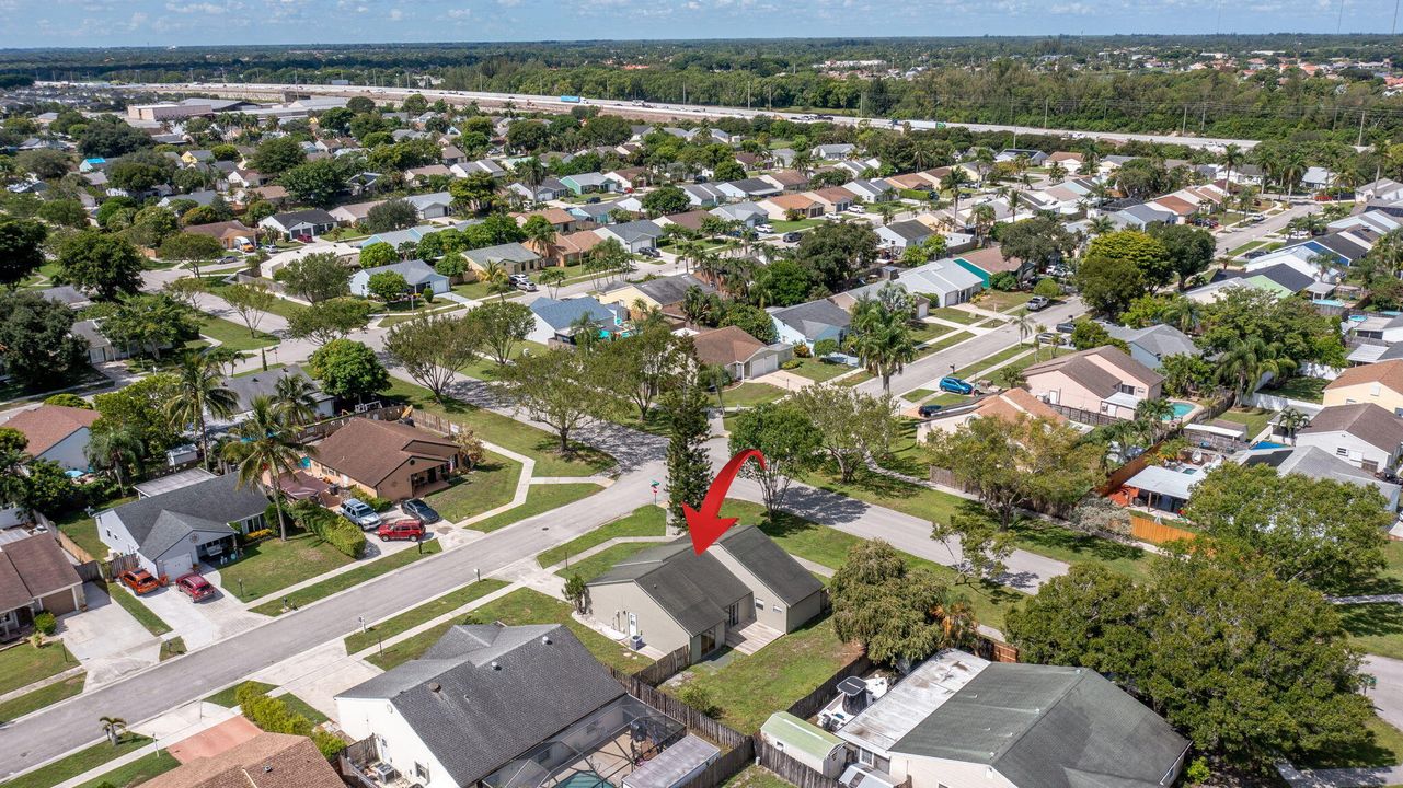 Active With Contract: $429,900 (3 beds, 2 baths, 1335 Square Feet)