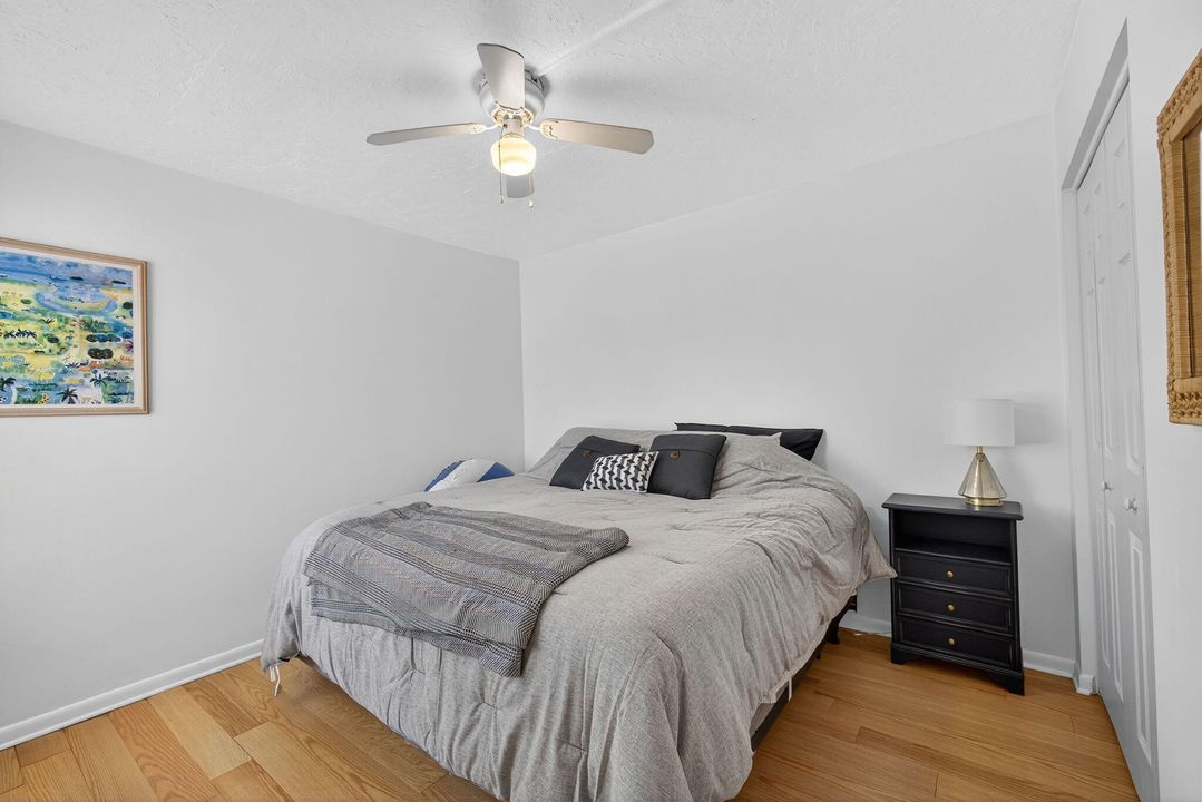 合同活跃: $5,750 (2 贝兹, 2 浴室, 1000 平方英尺)