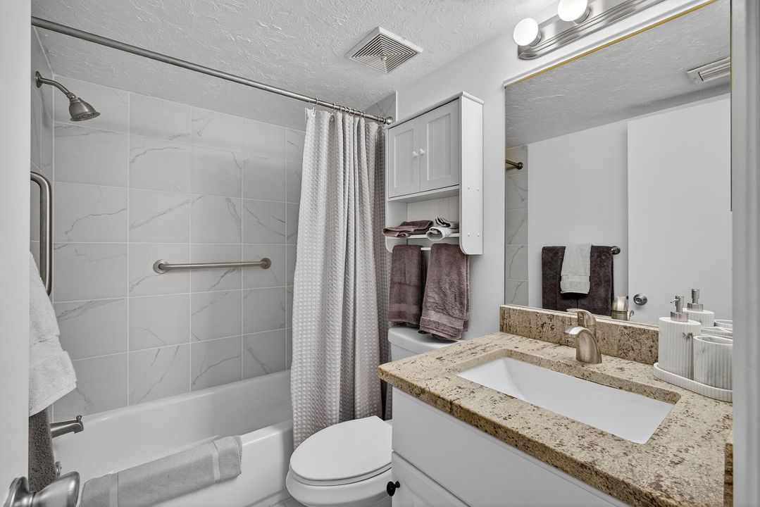 合同活跃: $5,750 (2 贝兹, 2 浴室, 1000 平方英尺)